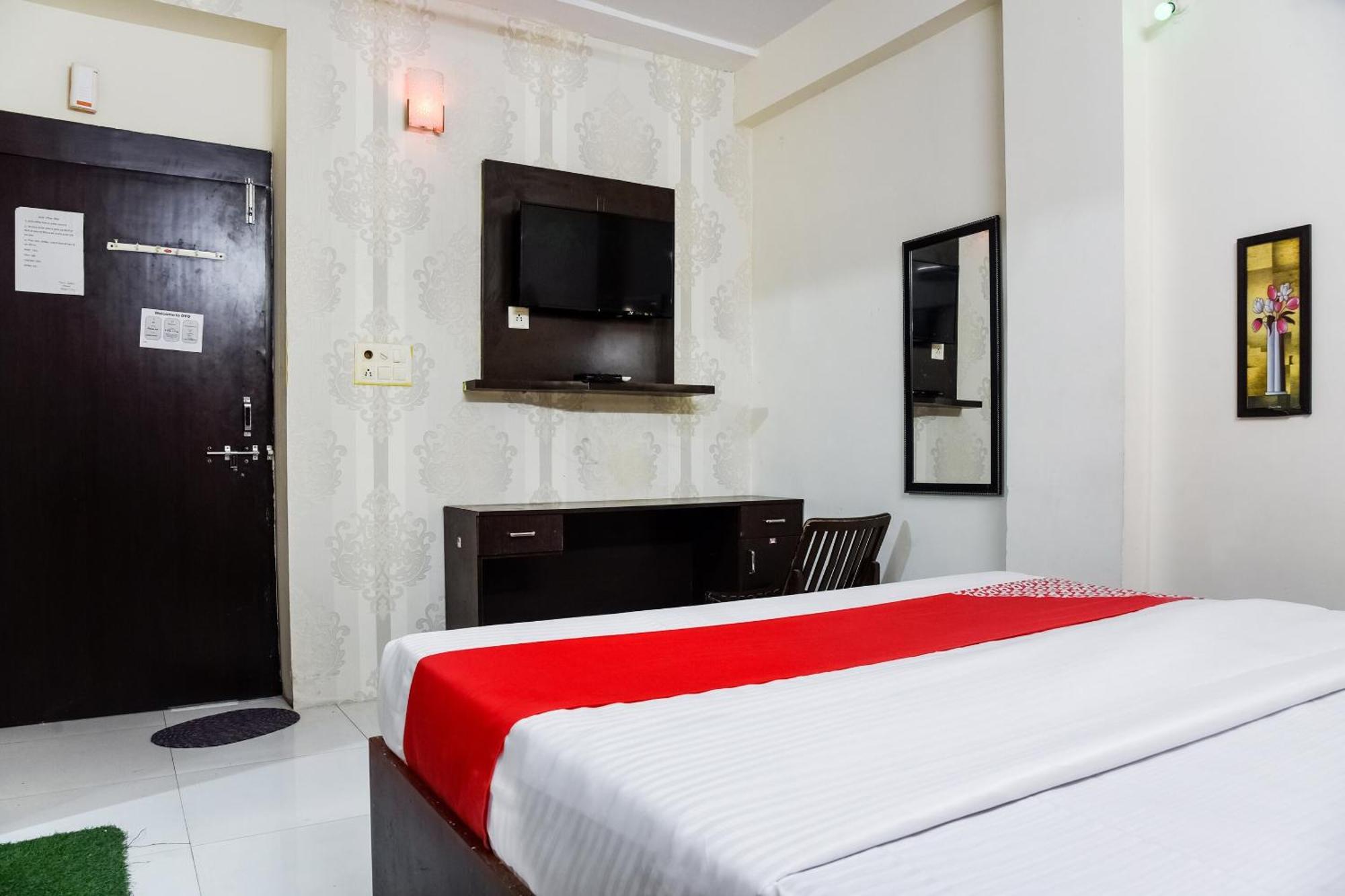 Hotel O Radhika Palace Bhopal Ngoại thất bức ảnh