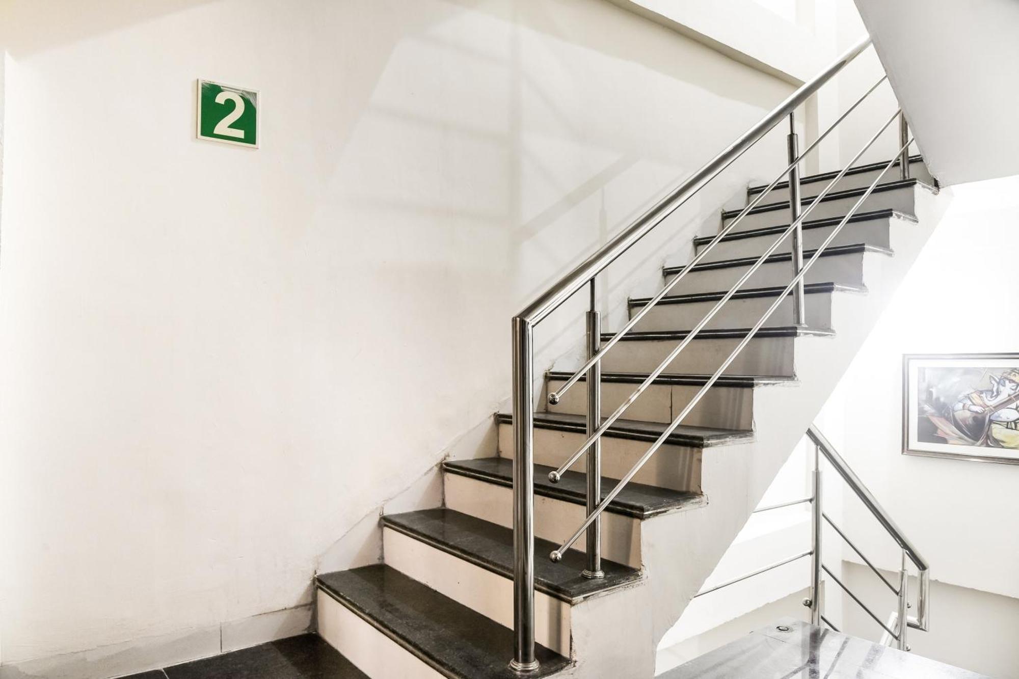 Hotel O Radhika Palace Bhopal Ngoại thất bức ảnh
